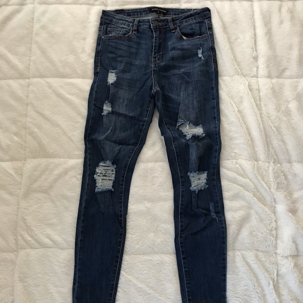 Almost Famous Juniors Size 5 Skinny Jeans